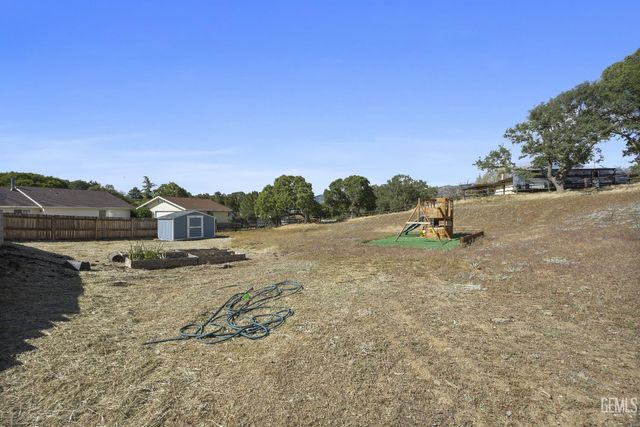 22810 Tom Court, Tehachapi, CA 93561