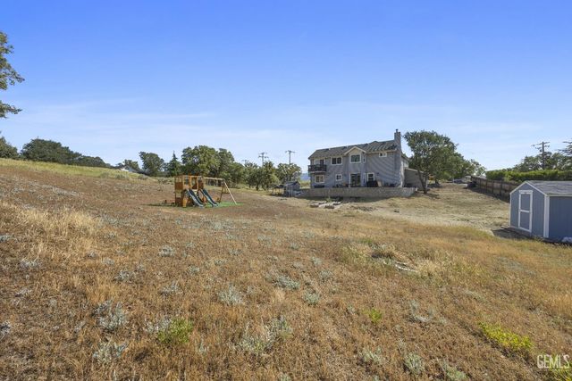22810 Tom Court, Tehachapi, CA 93561