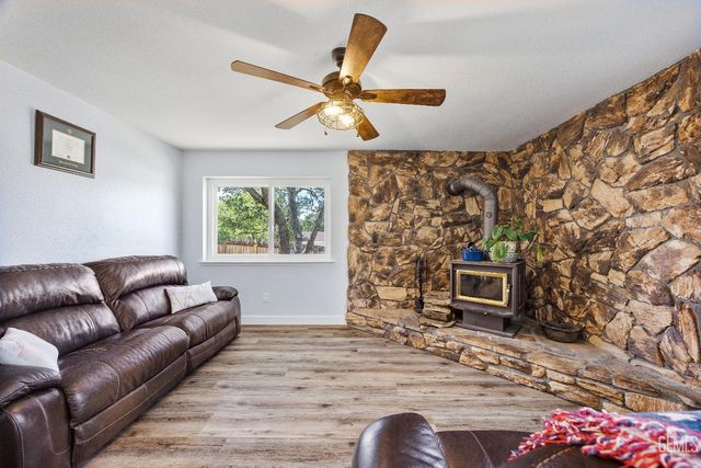 22810 Tom Court, Tehachapi, CA 93561