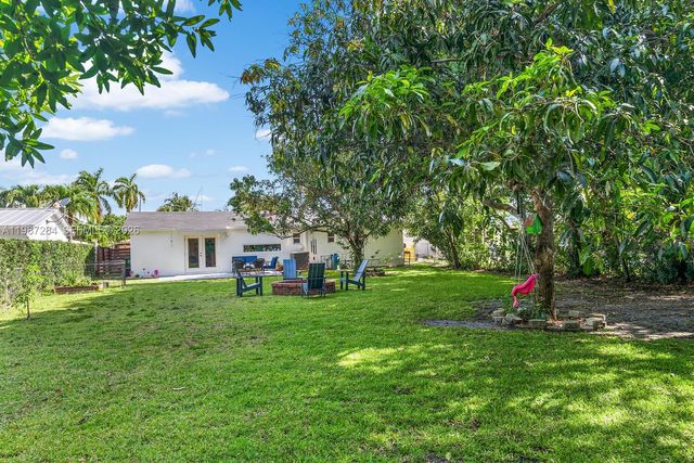 1724 SW 4th St, Fort Lauderdale, FL 33312