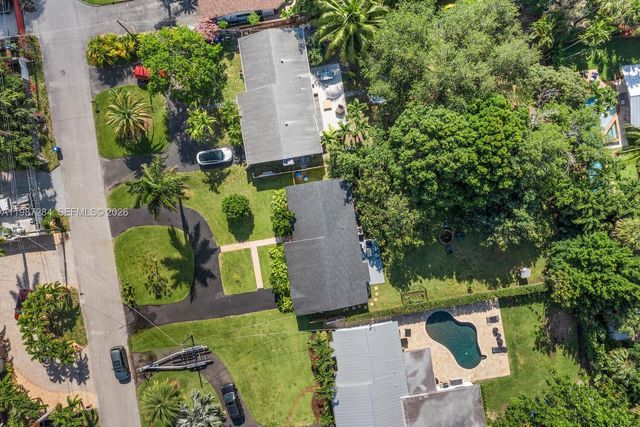 1724 SW 4th St, Fort Lauderdale, FL 33312