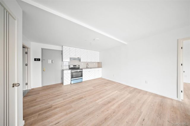 70-40 45 Avenue 7B, Elmhurst, NY 11373