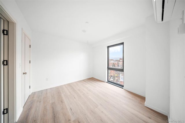 70-40 45 Avenue 7B, Elmhurst, NY 11373