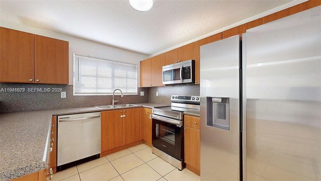 14162 SW 260th St 104, Homestead, FL 33032