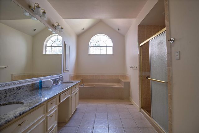 4511 Chestnut Meadow Drive, Sugar Land, TX 77479