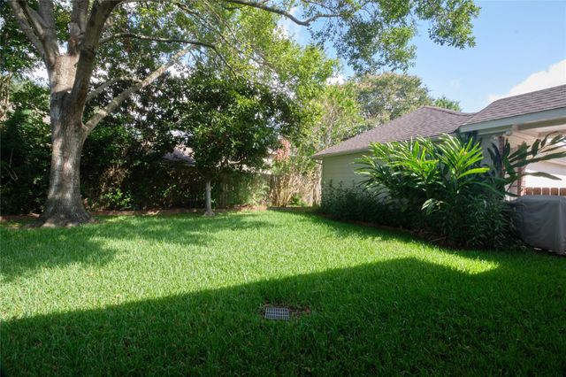 4511 Chestnut Meadow Drive, Sugar Land, TX 77479