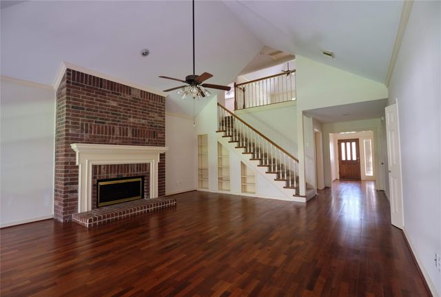 4511 Chestnut Meadow Drive, Sugar Land, TX 77479