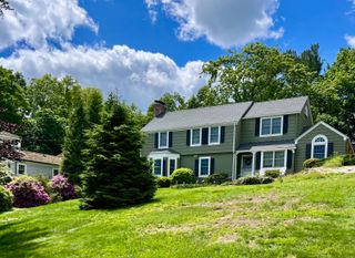 88 Five Mile River Road, Darien, CT 06820