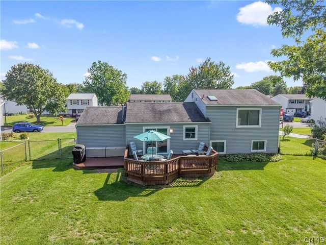 8158 Mantova Drive, Clay, NY 13041
