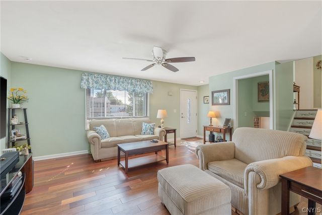 8158 Mantova Drive, Clay, NY 13041
