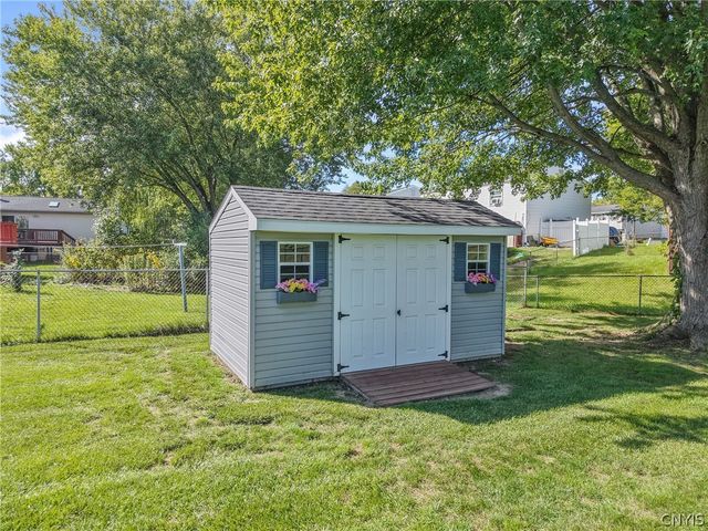 8158 Mantova Drive, Clay, NY 13041