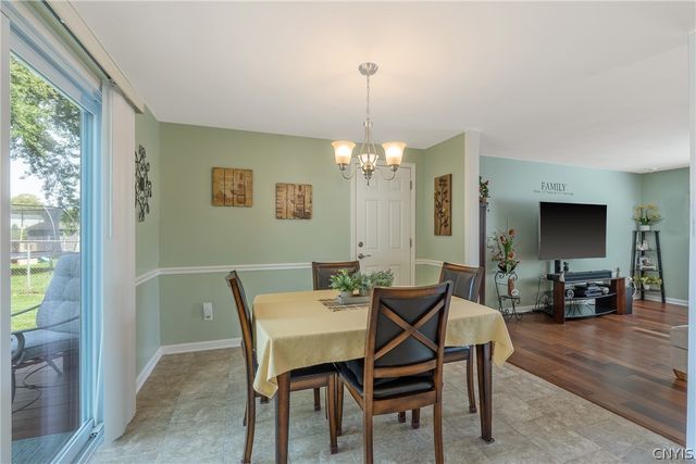 8158 Mantova Drive, Clay, NY 13041