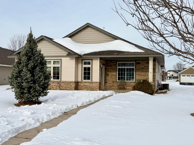 573 Taft Loop S, Cambridge, MN 55008