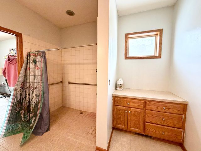 573 Taft Loop S, Cambridge, MN 55008