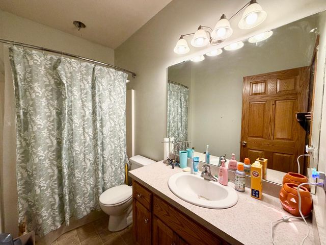573 Taft Loop S, Cambridge, MN 55008