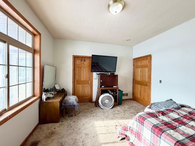 573 Taft Loop S, Cambridge, MN 55008