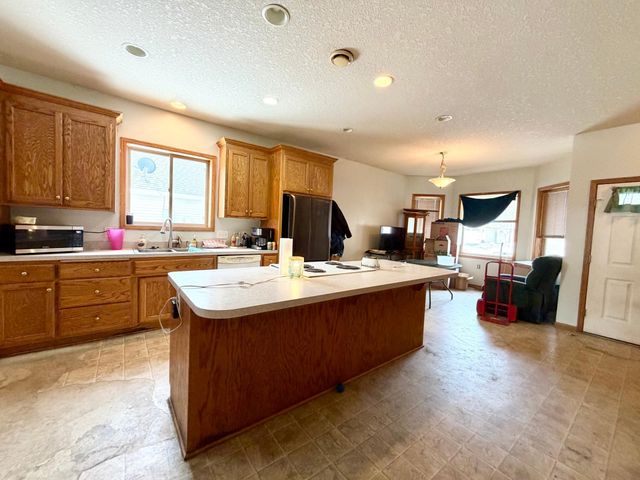 573 Taft Loop S, Cambridge, MN 55008