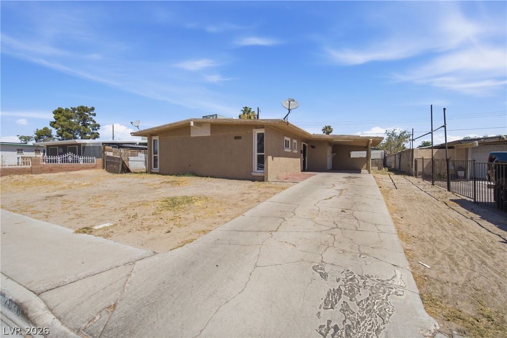 2836 Reynolds Avenue, North Las Vegas, NV 89030 — photo 2