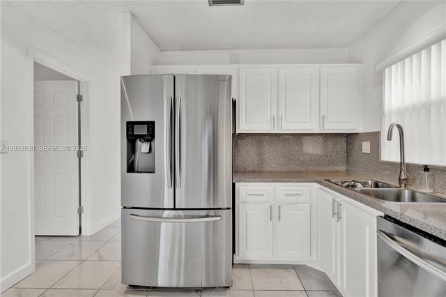 12704 SW 71st Ter, Miami, FL 33183