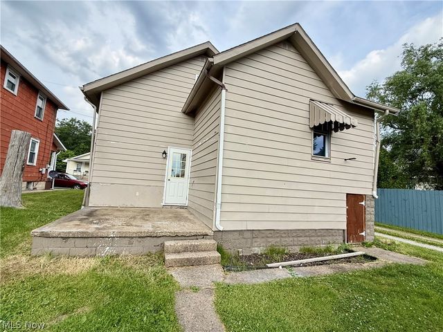 1 Hickory Avenue, Moundsville, WV 26041