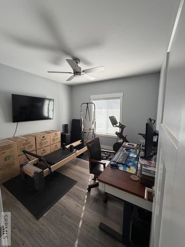 817 Harborside Loop, Blackfoot, ID 83221