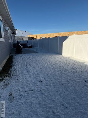 817 Harborside Loop, Blackfoot, ID 83221