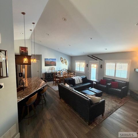 817 Harborside Loop, Blackfoot, ID 83221