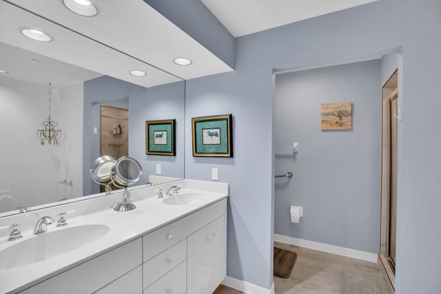 5520 E Harbor Village Drive 203, Vero Beach, FL 32967