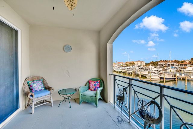 5520 E Harbor Village Drive 203, Vero Beach, FL 32967