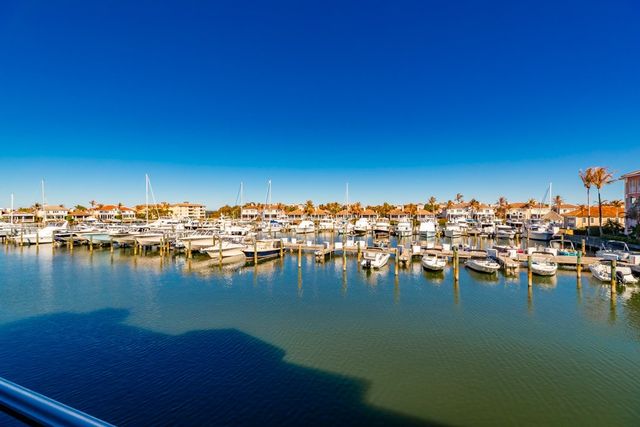 5520 E Harbor Village Drive 203, Vero Beach, FL 32967