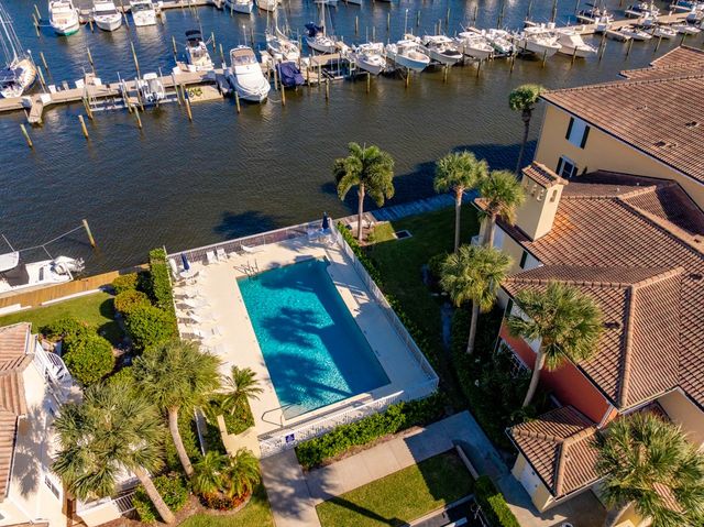 5520 E Harbor Village Drive 203, Vero Beach, FL 32967
