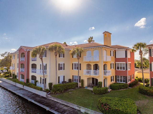 5520 E Harbor Village Drive 203, Vero Beach, FL 32967