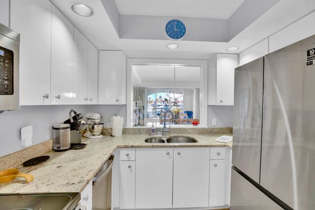 5520 E Harbor Village Drive 203, Vero Beach, FL 32967