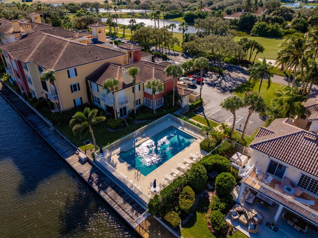 5520 E Harbor Village Drive 203, Vero Beach, FL 32967