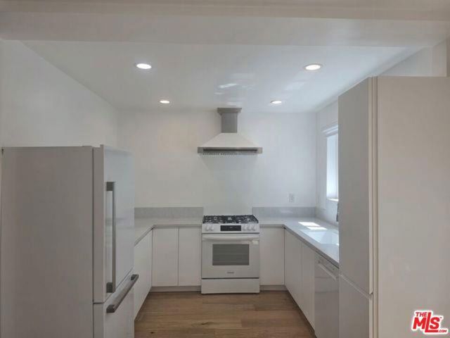 2310 Oak Street, Santa Monica, CA 90405