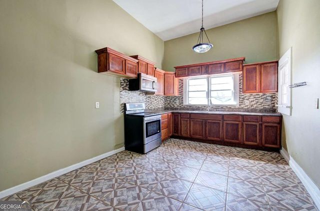 18 Cherokee Street, Rome, GA 30161