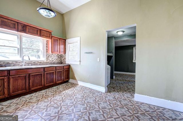 18 Cherokee Street, Rome, GA 30161