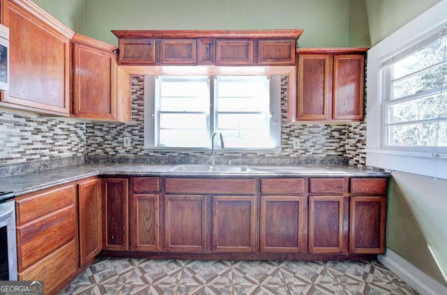 18 Cherokee Street, Rome, GA 30161