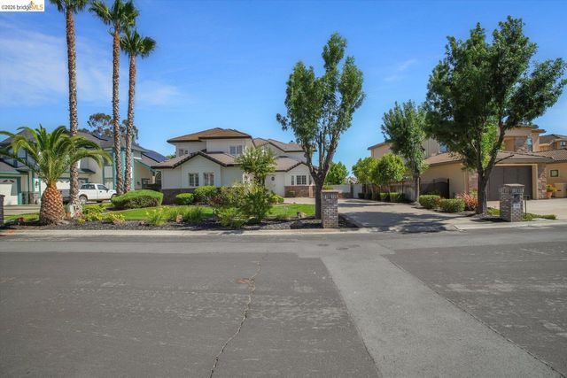 5530 Edgeview DR, Discovery Bay, CA 94505