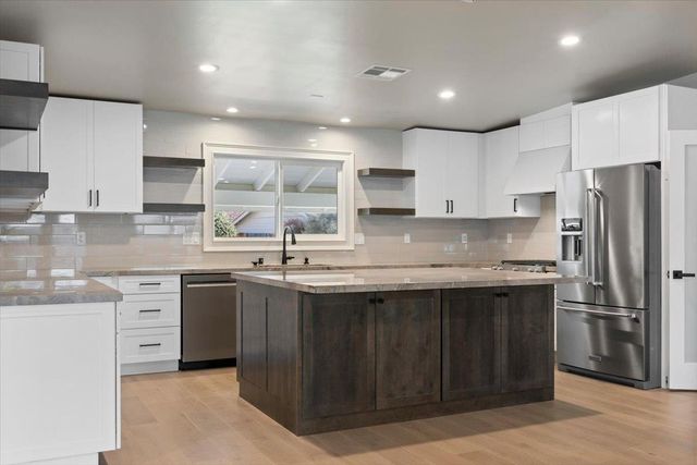 811 Southwick Way, Sacramento, CA 95864