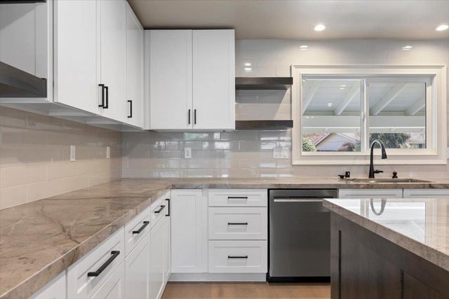 811 Southwick Way, Sacramento, CA 95864