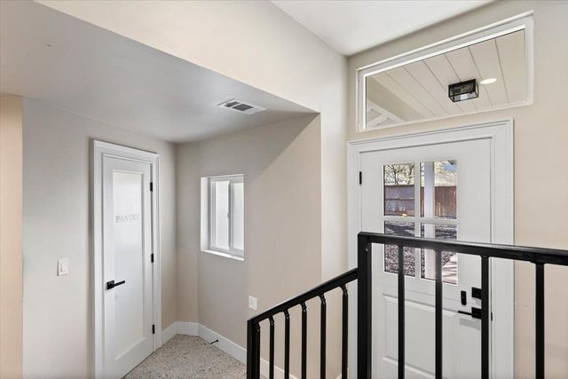 811 Southwick Way, Sacramento, CA 95864