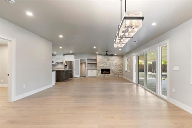 811 Southwick Way, Sacramento, CA 95864