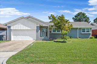 6709 E 26th Court, Tulsa, OK 74129