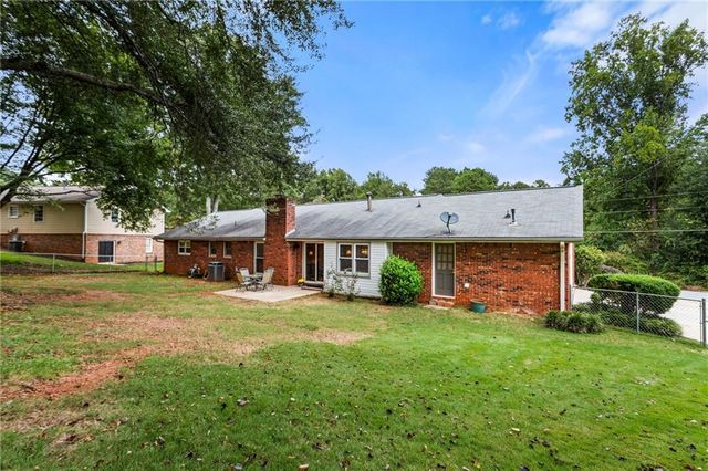 1749 Rangewood Drive SW, Lilburn, GA 30047