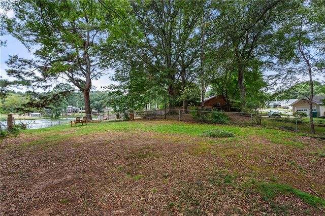 1749 Rangewood Drive SW, Lilburn, GA 30047