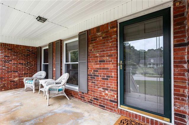 1749 Rangewood Drive SW, Lilburn, GA 30047