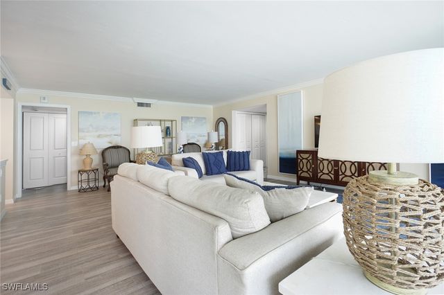 10701 Gulf Shore DR 1102, Naples, FL 34108