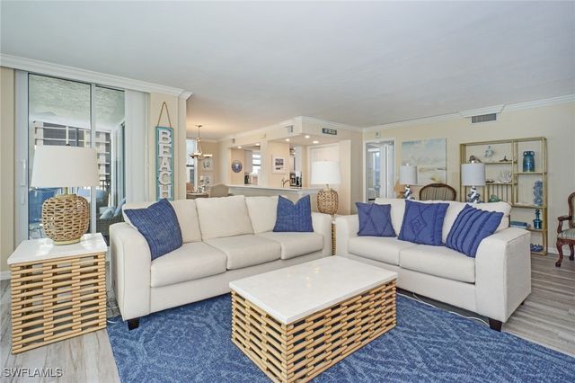 10701 Gulf Shore DR 1102, Naples, FL 34108