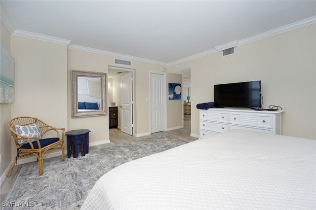 10701 Gulf Shore DR 1102, Naples, FL 34108